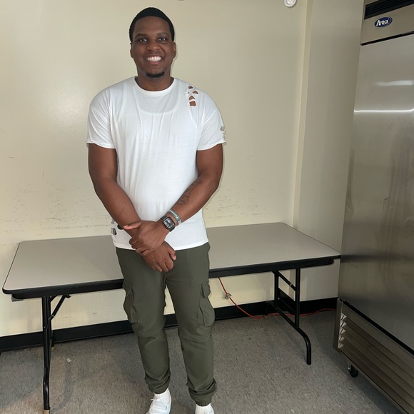 Meet your Posher, Richmond Bradshaw Jr. - Picture 13 of 16